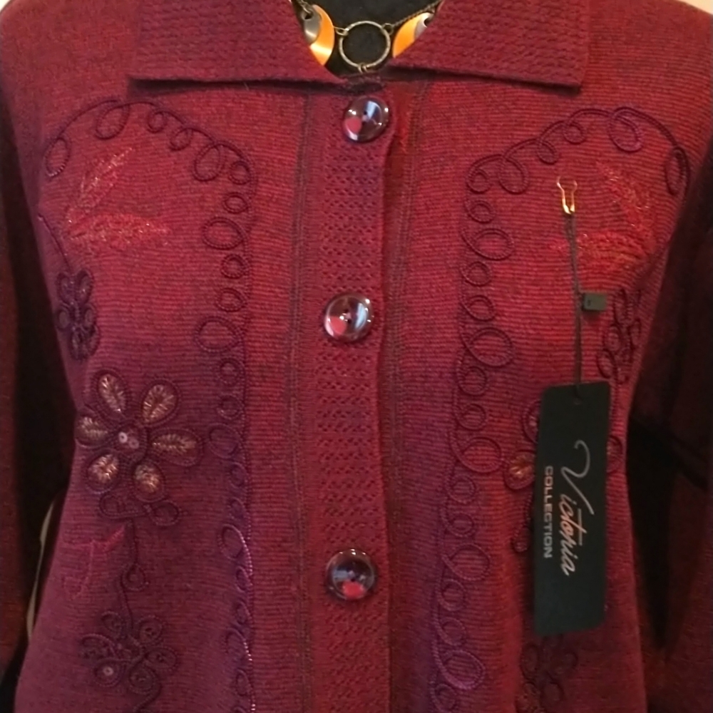 Ladies button down cardigan 👍🎉